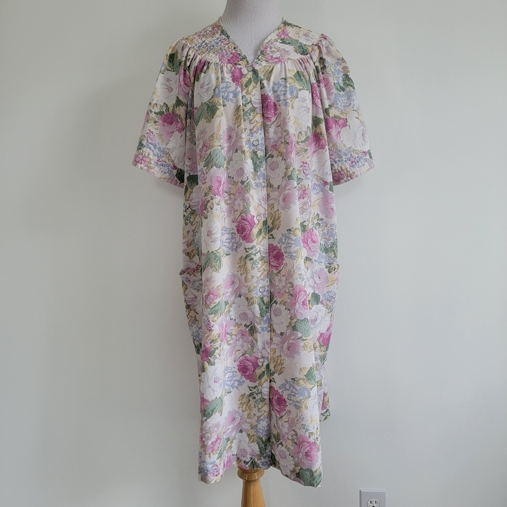 Simply Basic Vtg Housecoat Housedress Grannycore Floral Pastel Multicolor Sz M-L